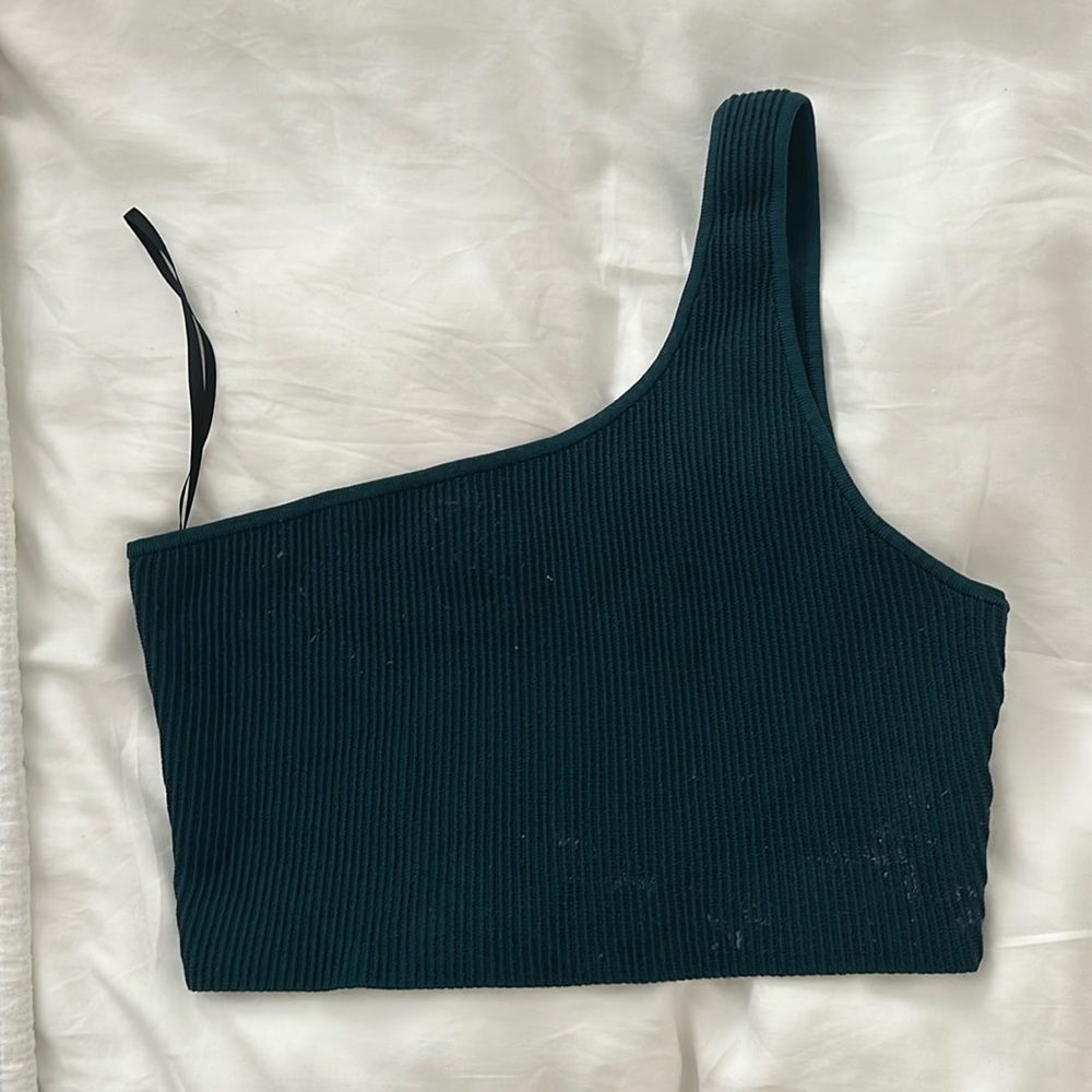 Babaton sculpt knit one shoulder crop top